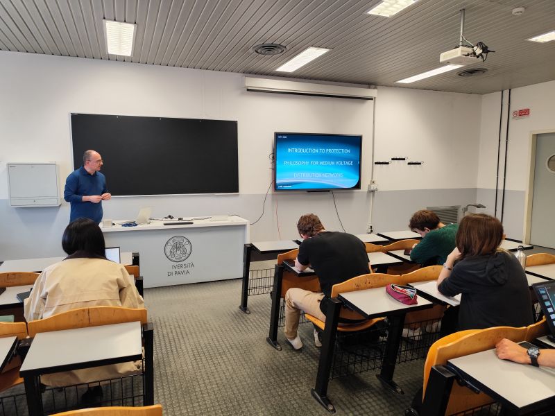 Seminar on MV distribution network protection at the University of Pavia